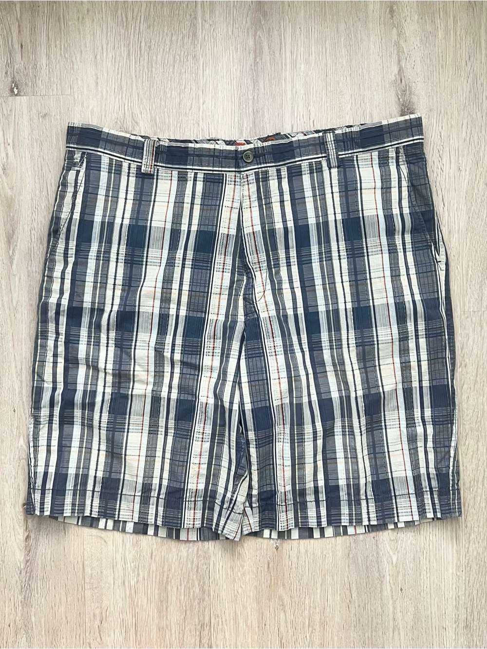 Vintage Y2K Tommy Bahama Shorts Mens 40 Silk Blend Bermuda Beach 10” Chino Blue